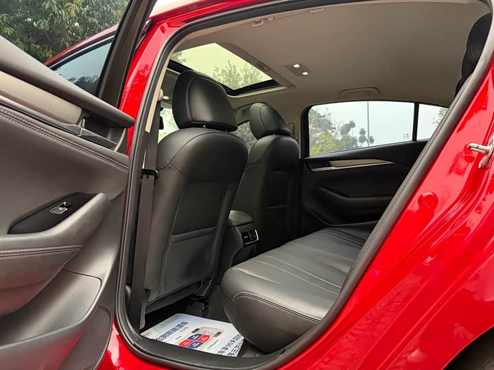 Фото 6 - Mazda Atenza