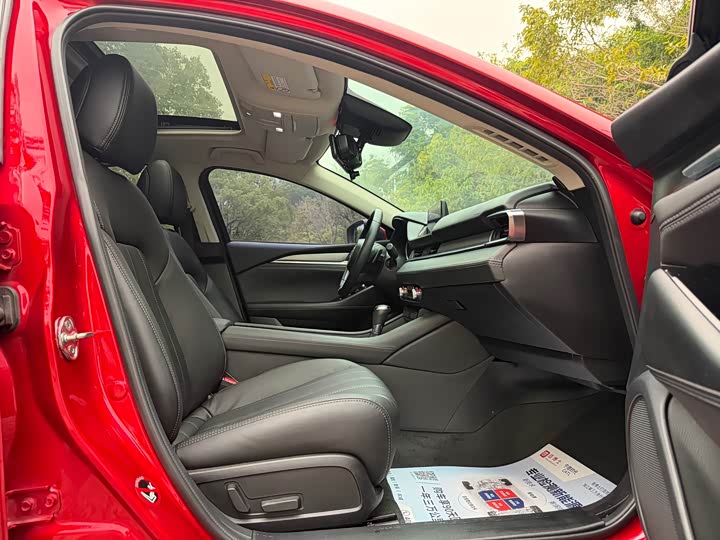 Фото 7 - Mazda Atenza