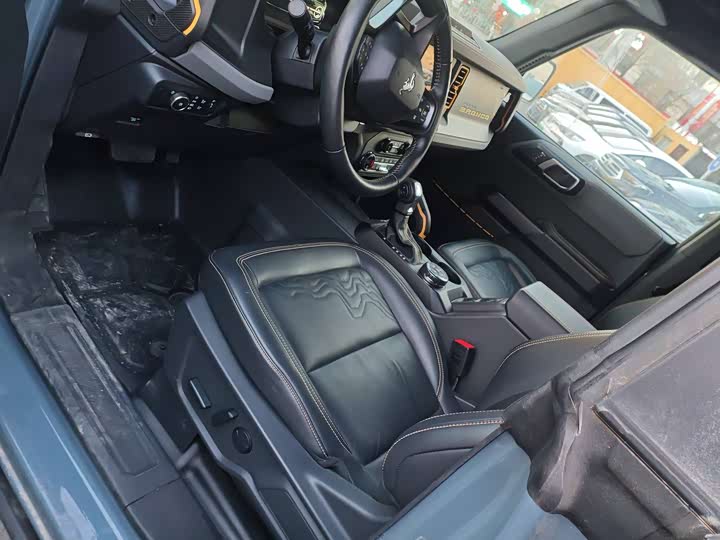 Фото 5 - Ford Bronco