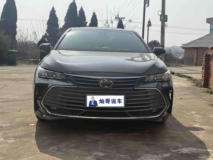 Фото 2 - Toyota Avalon