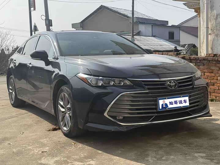 Фото 3 - Toyota Avalon
