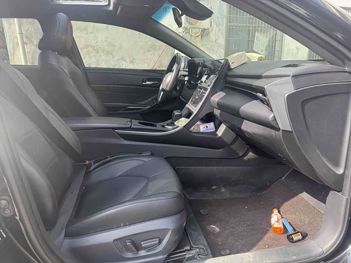 Фото 6 - Toyota Avalon