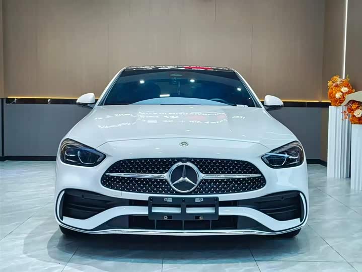 Фото 9 - Mercedes-Benz C-Class