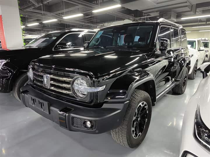 Фото 2 - Tank 300 Hybrid