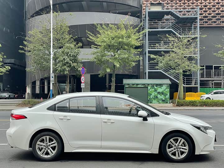 Фото 5 - Toyota Levin