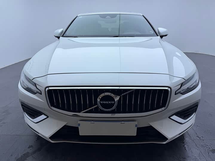 Фото 2 - Volvo S60