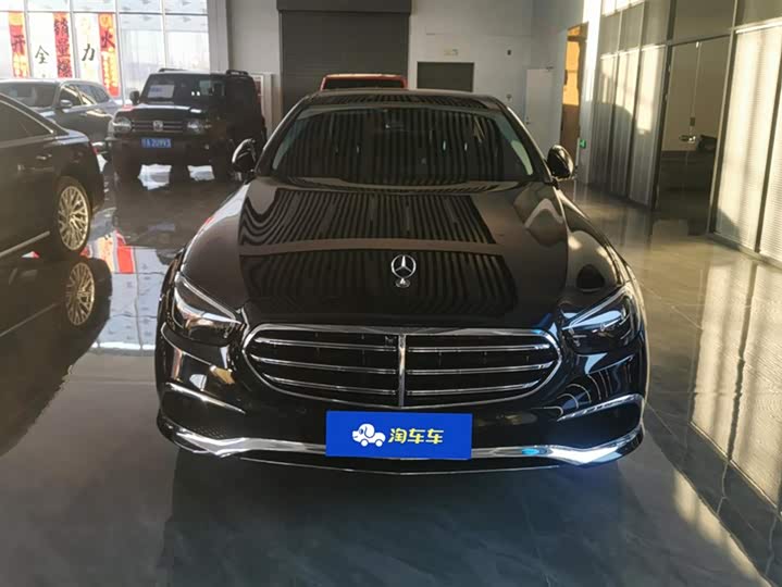 Фото 2 - Mercedes-Benz E-Class