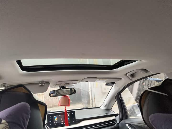 Фото 9 - Geely Vision X3