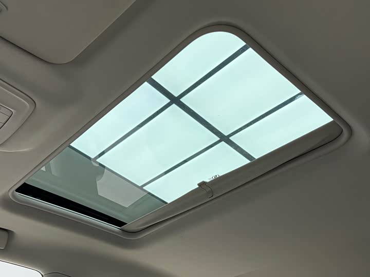 Фото 8 - Buick GL8 ES