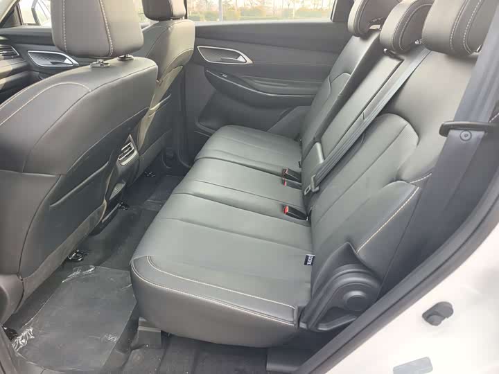 Фото 7 - Changan CS75