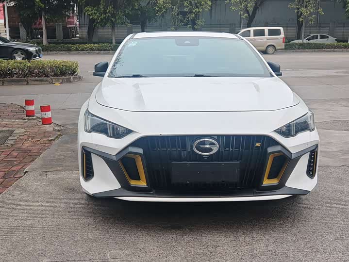 Фото 2 - GAC Trumpchi Empow R