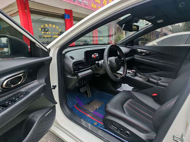 Фото 4 - GAC Trumpchi Empow R
