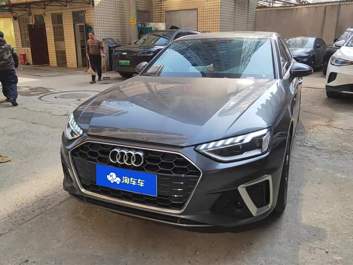 Фото 2 - Audi A4L