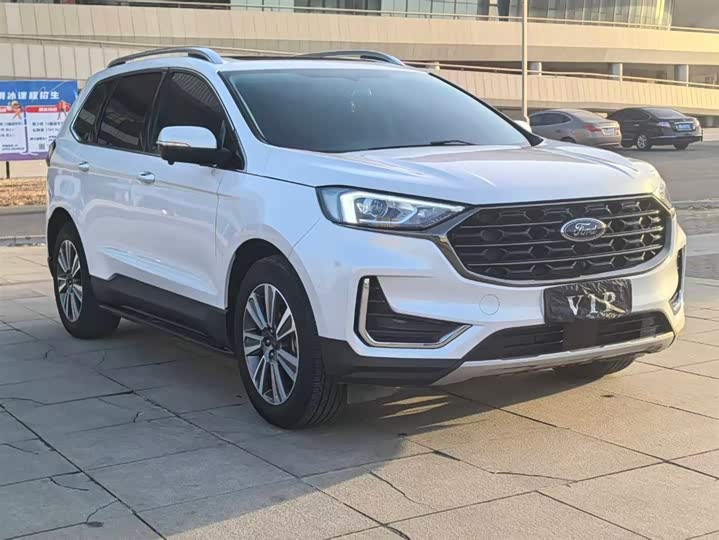 Фото 3 - Ford Edge