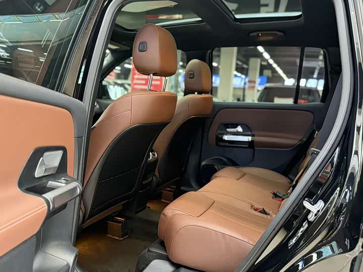 Фото 6 - Mercedes-Benz GLB-Class