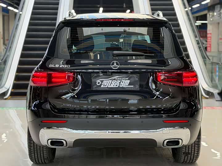 Фото 8 - Mercedes-Benz GLB-Class