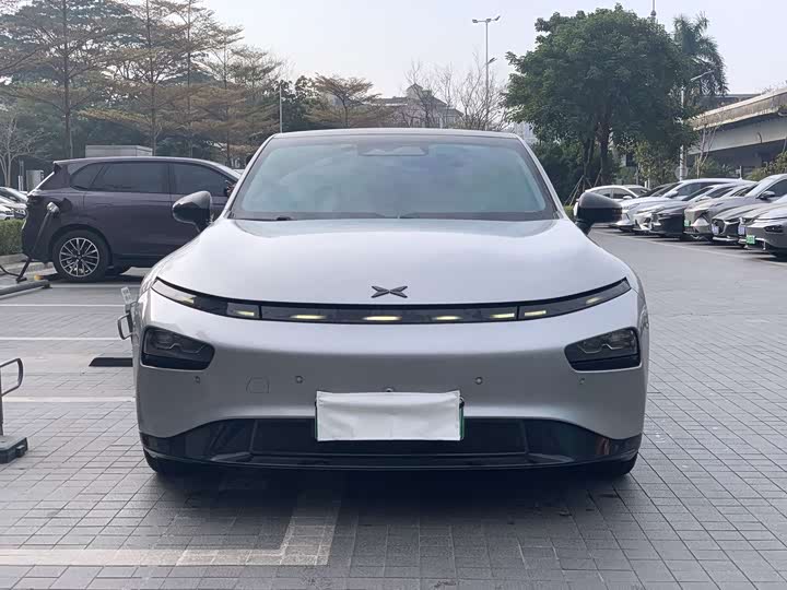 Фото 2 - XPeng P7
