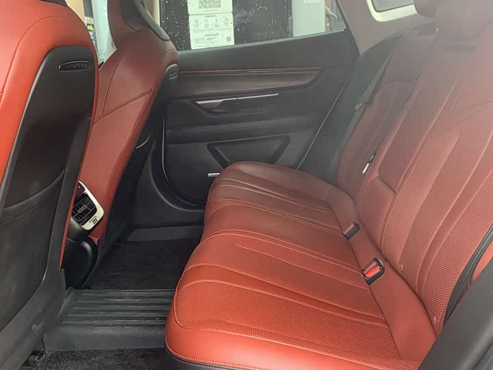 Фото 6 - XPeng P7