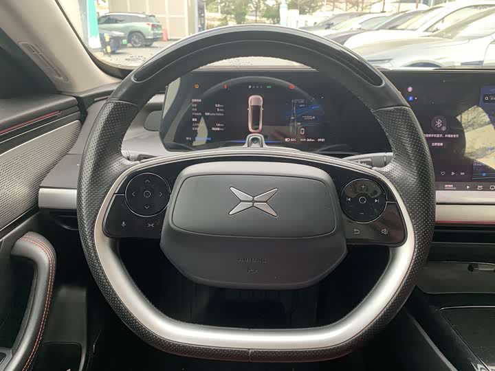 Фото 8 - XPeng P7