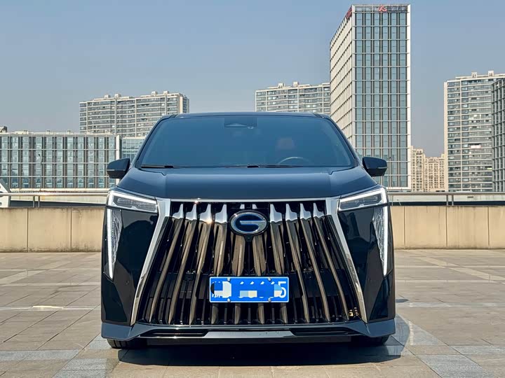 Фото 1 - GAC Trumpchi M8