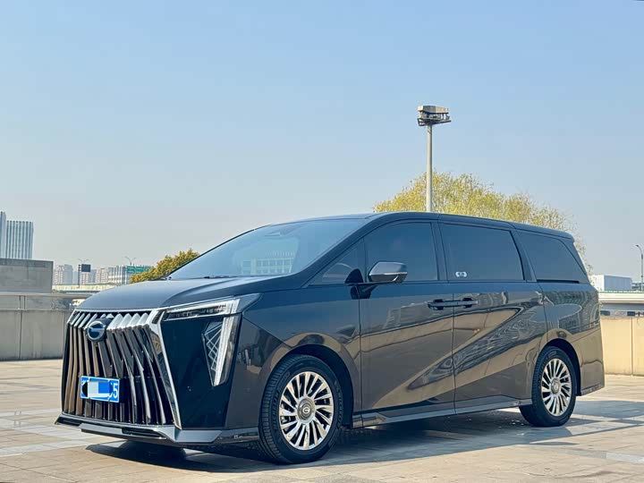 Фото 2 - GAC Trumpchi M8