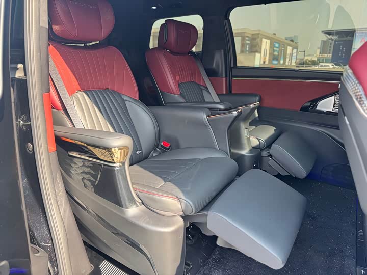 Фото 8 - GAC Trumpchi M8