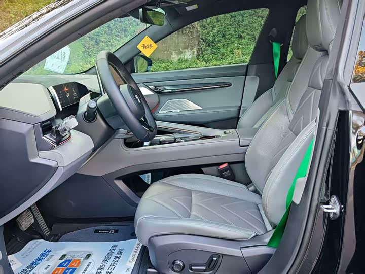 Фото 8 - Zeekr 001