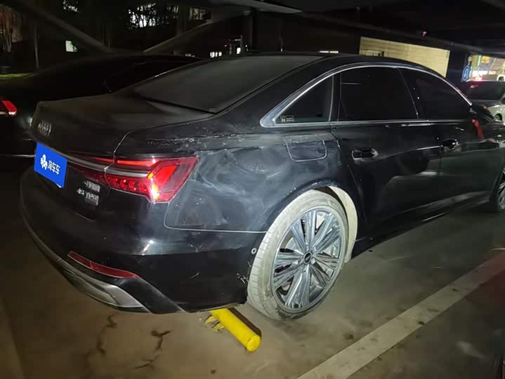 Фото 3 - Audi A6L