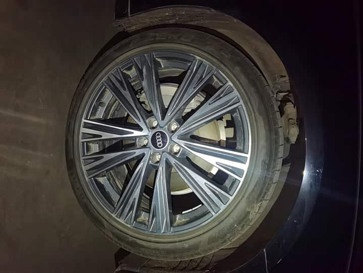 Фото 6 - Audi A6L