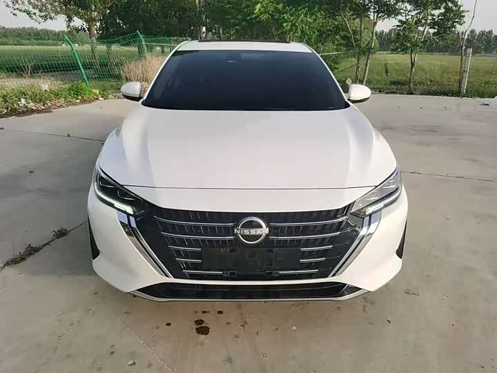 Фото 2 - Nissan Sylphy