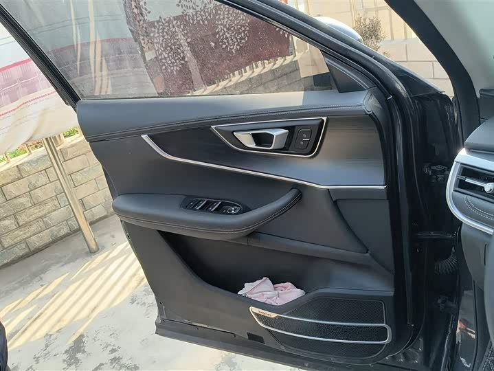 Фото 7 - Chery Tiggo 8