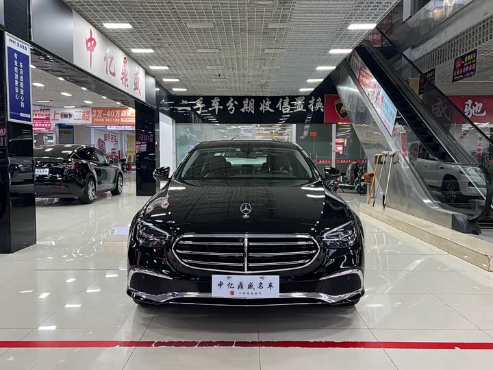 Фото 2 - Mercedes-Benz E-Class