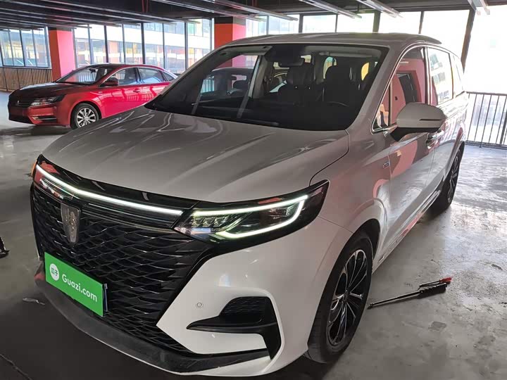Фото 2 - Roewe iMax 8