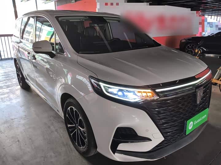 Фото 4 - Roewe iMax 8