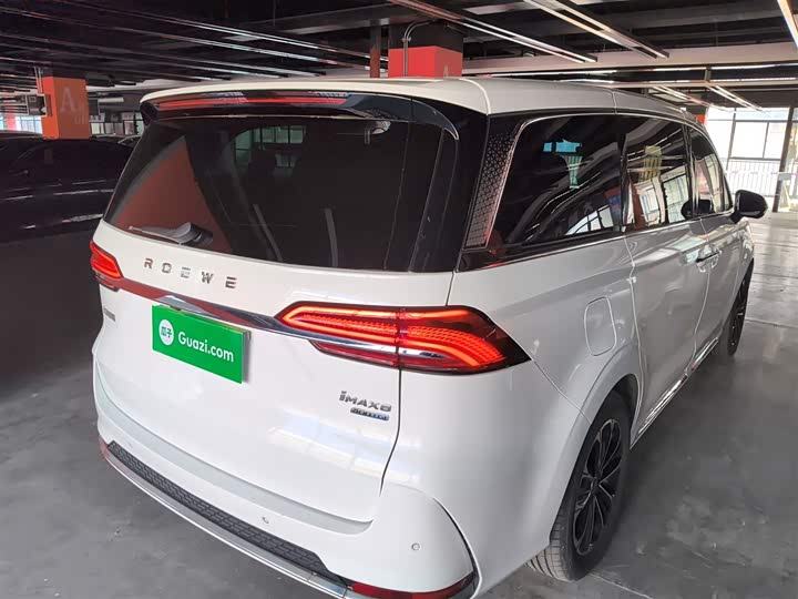 Фото 7 - Roewe iMax 8