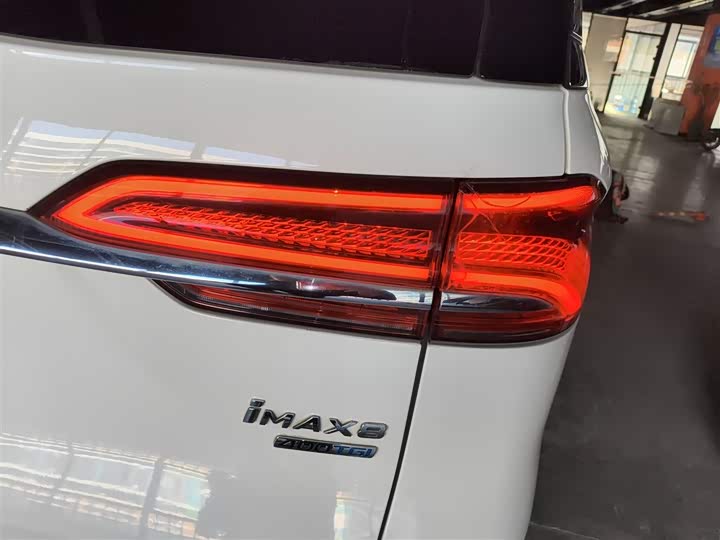 Фото 8 - Roewe iMax 8