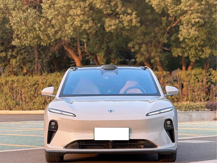 Фото 3 - Nio ET5T