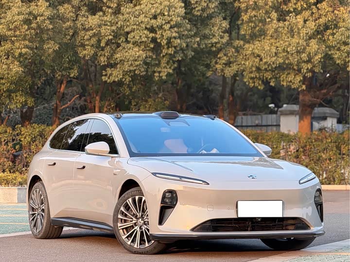 Фото 4 - Nio ET5T