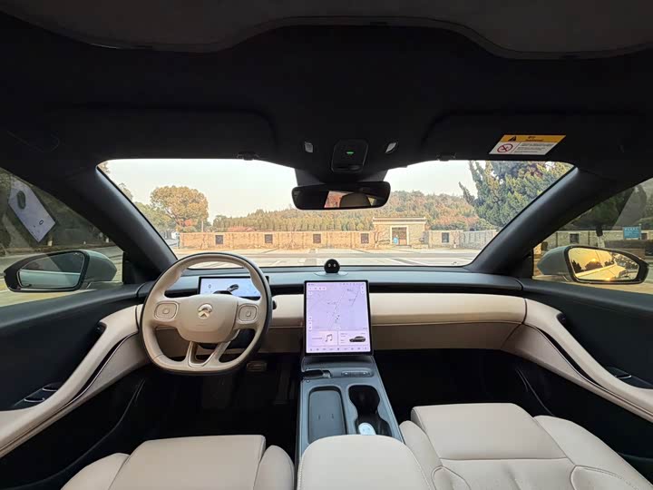 Фото 8 - Nio ET5T