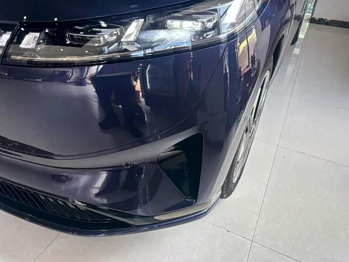 Photo 3 - Dongfeng Yipai eπ 008