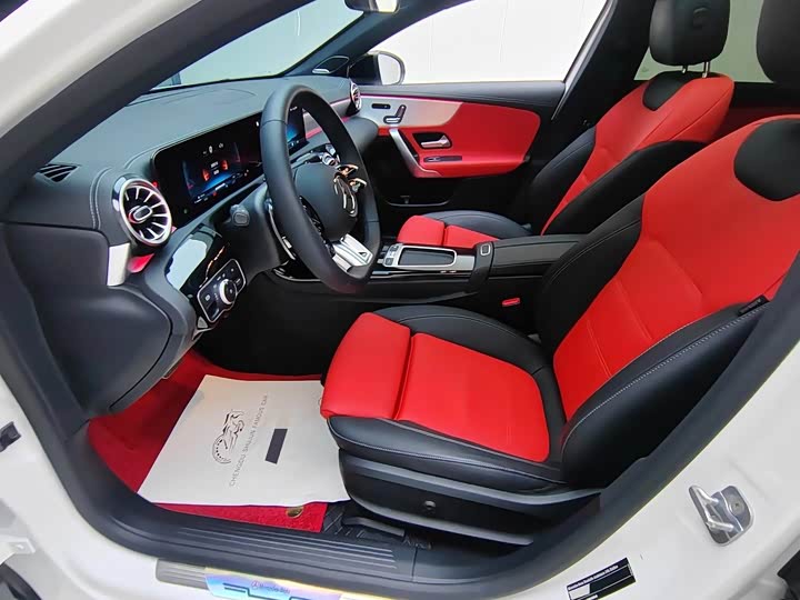 Фото 2 - Mercedes-Benz A-Class AMG