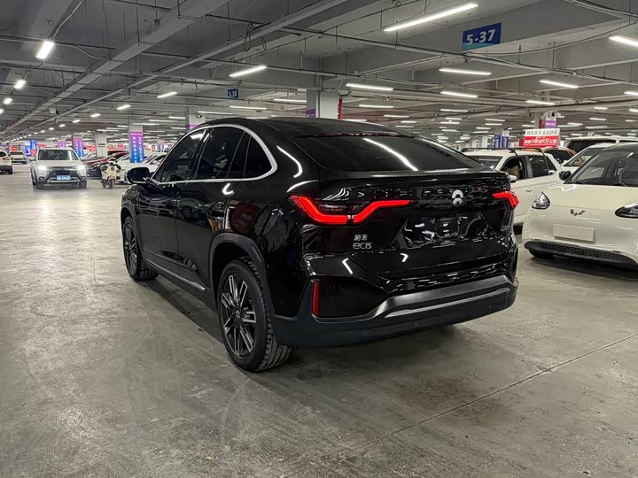 Фото 4 - Nio EC6
