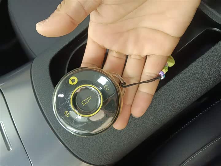 Фото 9 - Smart #1