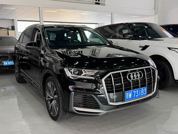 Фото 3 - Audi Q7