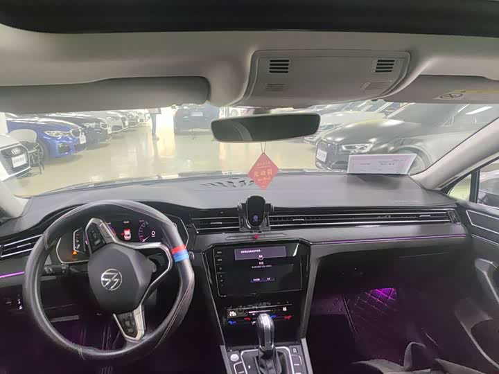 Фото 7 - Volkswagen Magotan