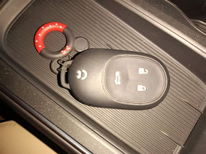 Фото 9 - Nio ET5T