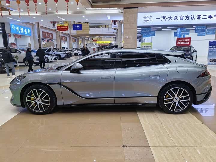 Фото 5 - Denza Z9GT