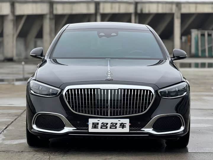 Фото 2 - Mercedes-Benz Maybach S-Class