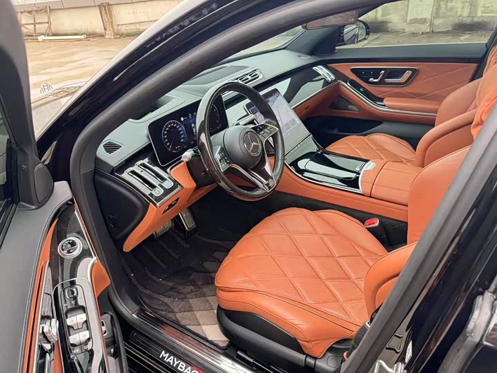 Фото 4 - Mercedes-Benz Maybach S-Class