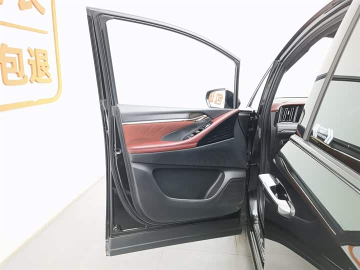 Фото 8 - GAC Trumpchi M8